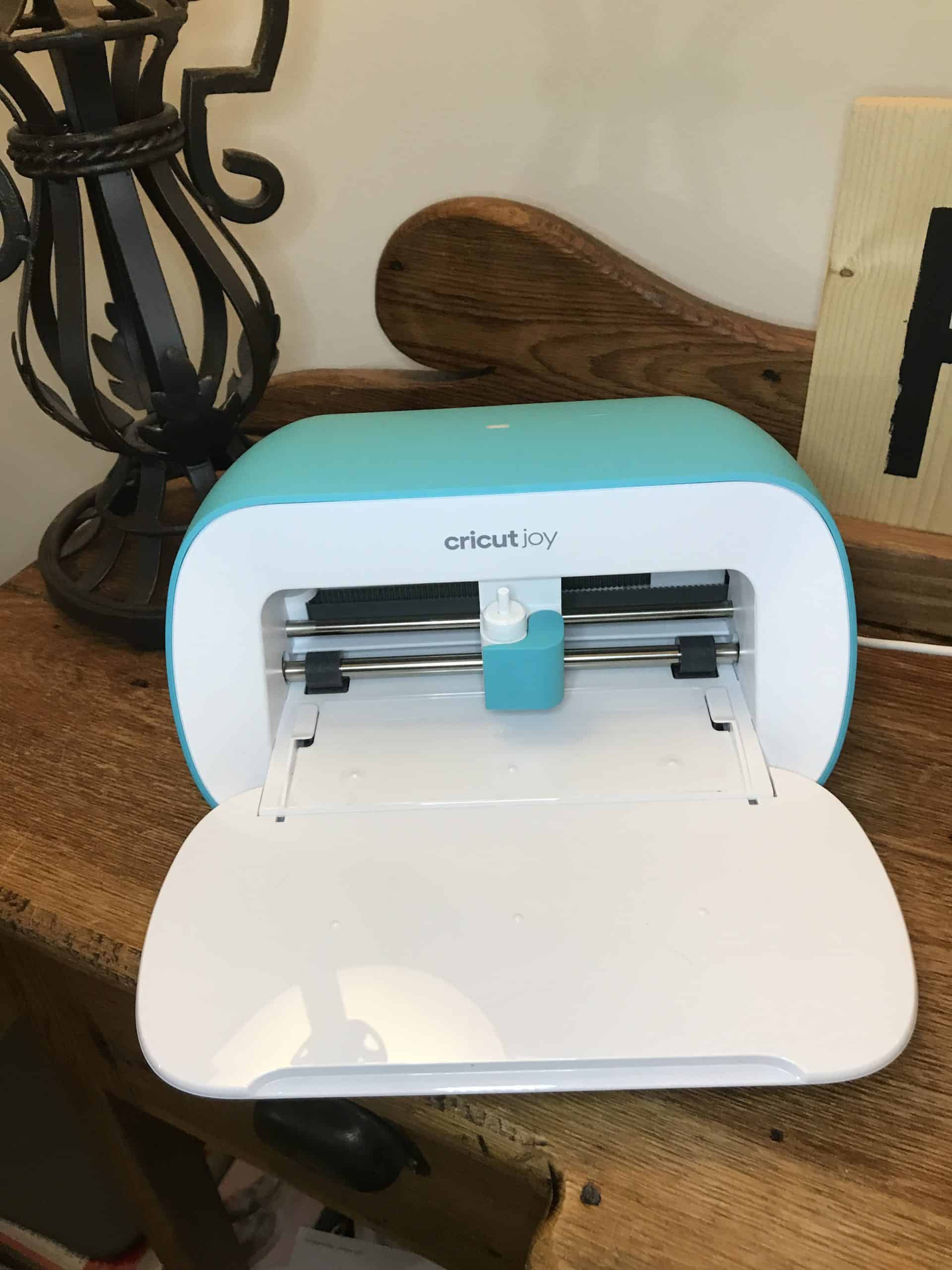 Read more about the article Did You Get The New Cricut Joy – Some Ideas For The Beginner