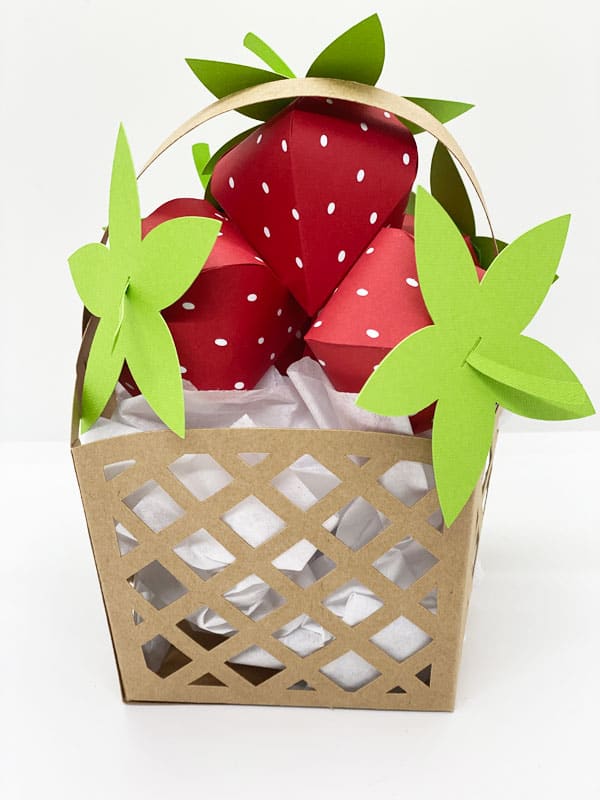 Read more about the article 3D Paper Strawberries Made With The Cricut