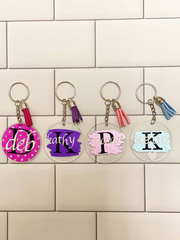 DIY Vinyl Keychains With The Cricut 